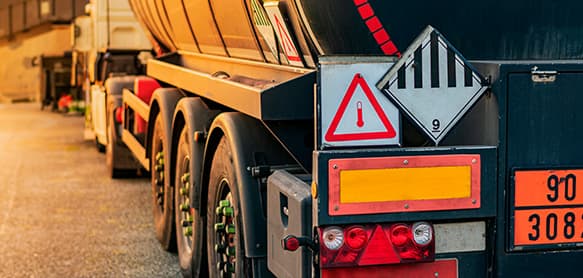 Etiquetas ADR en el transporte de mercancías peligrosas