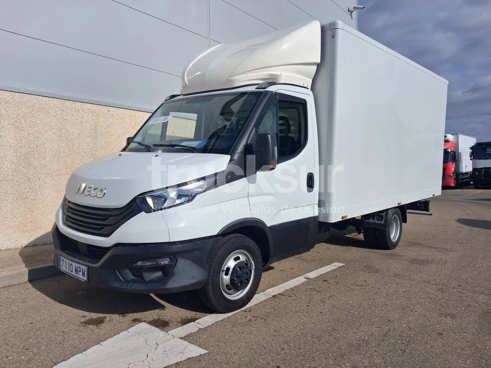 IVECO DAILY 160cv CARROZADO 20m3
