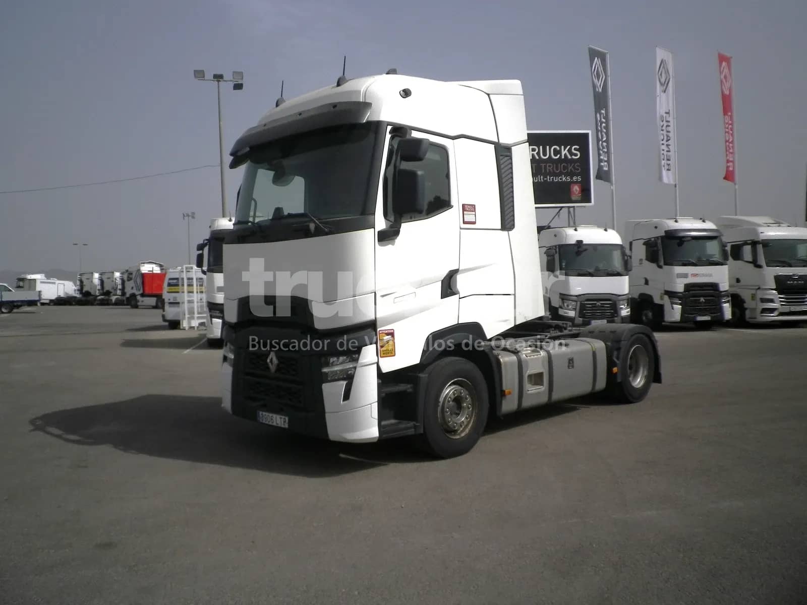 RENAULT T520 HIGH SLEEPER CAB EVO