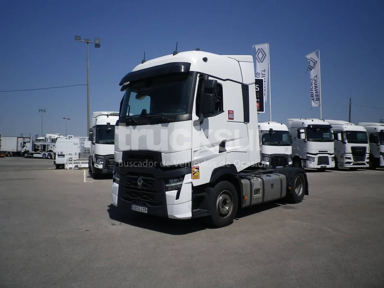 RENAULT T520 HIGH SLEEPER CAB EVO