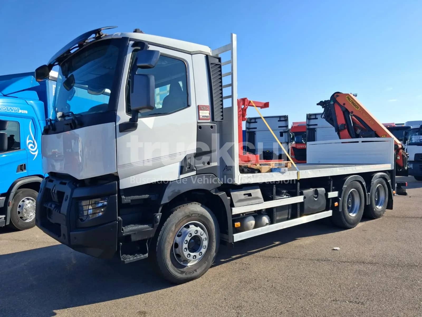 RENAULT C430.26 6X4 GRUA