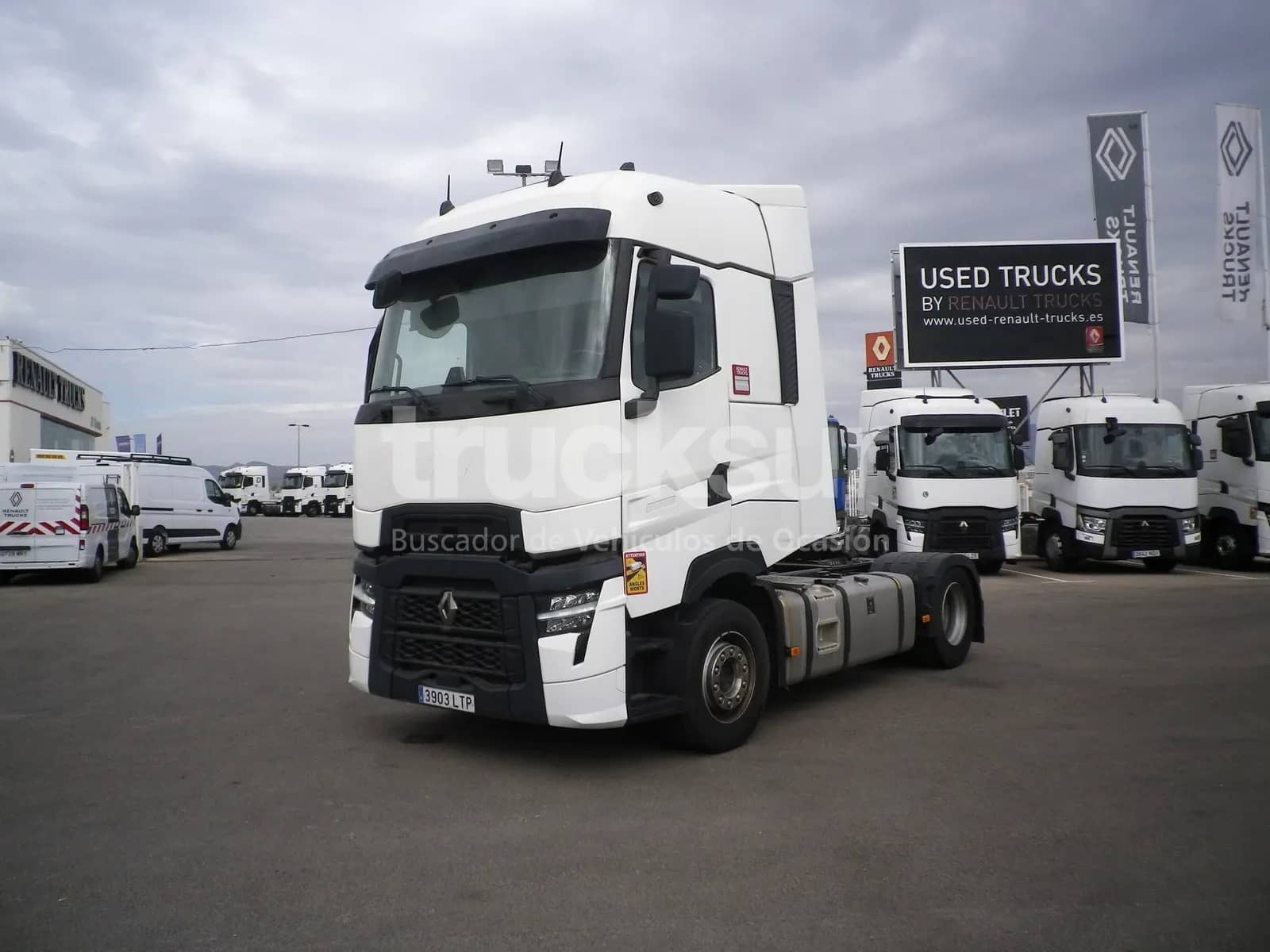 RENAULT T520 HIGH SLEEPER CAB EVO