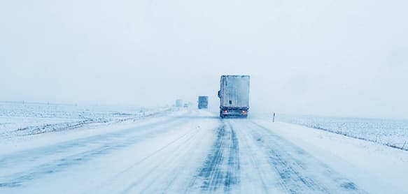 ¿Sabes cómo conducir con nieve con tu camión de ocasión?