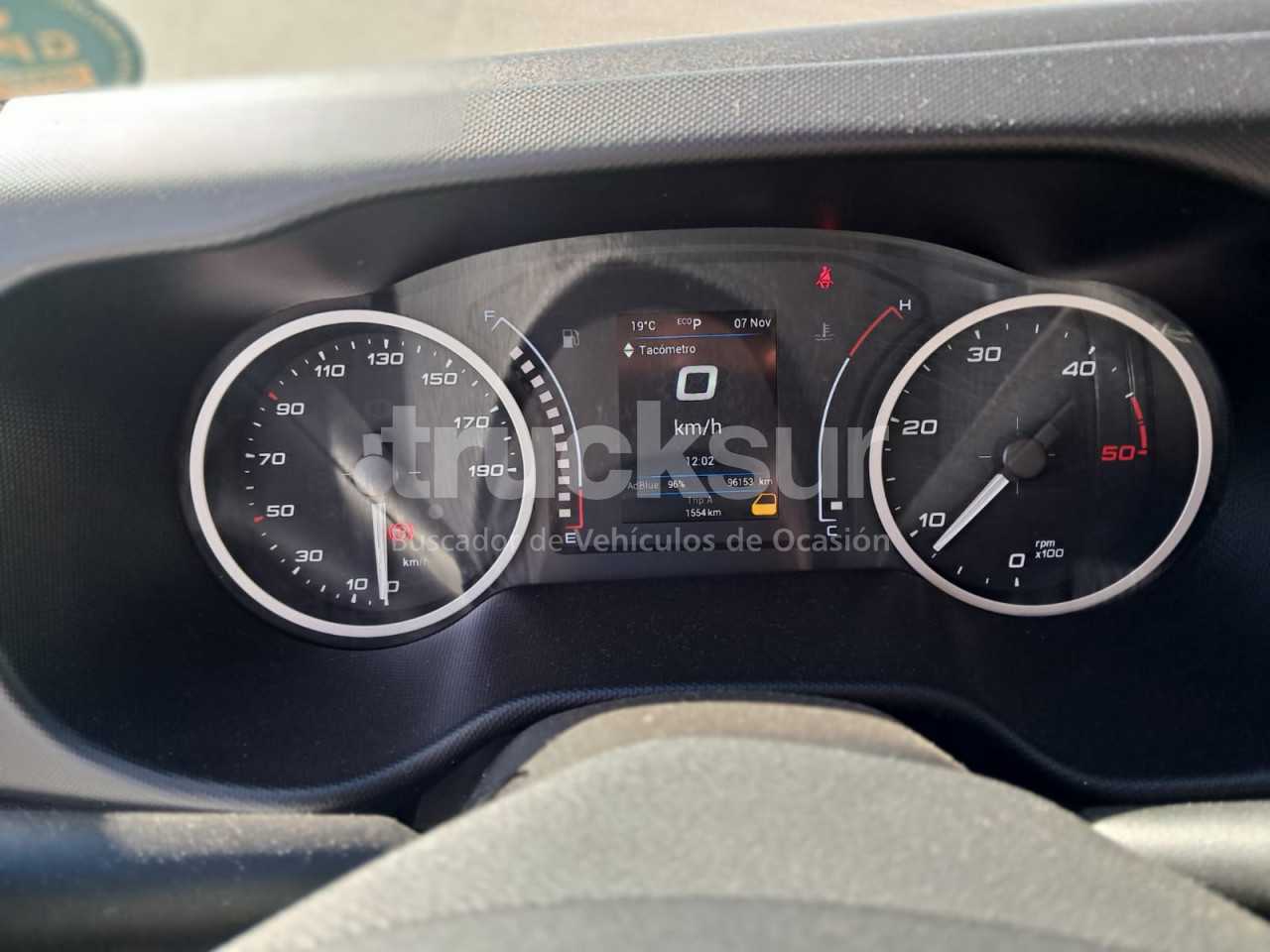 iveco-35s16-camper-1