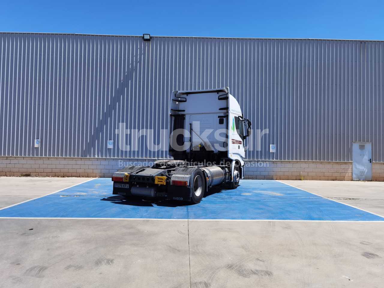 iveco-stralis-as440s40t-p-lng