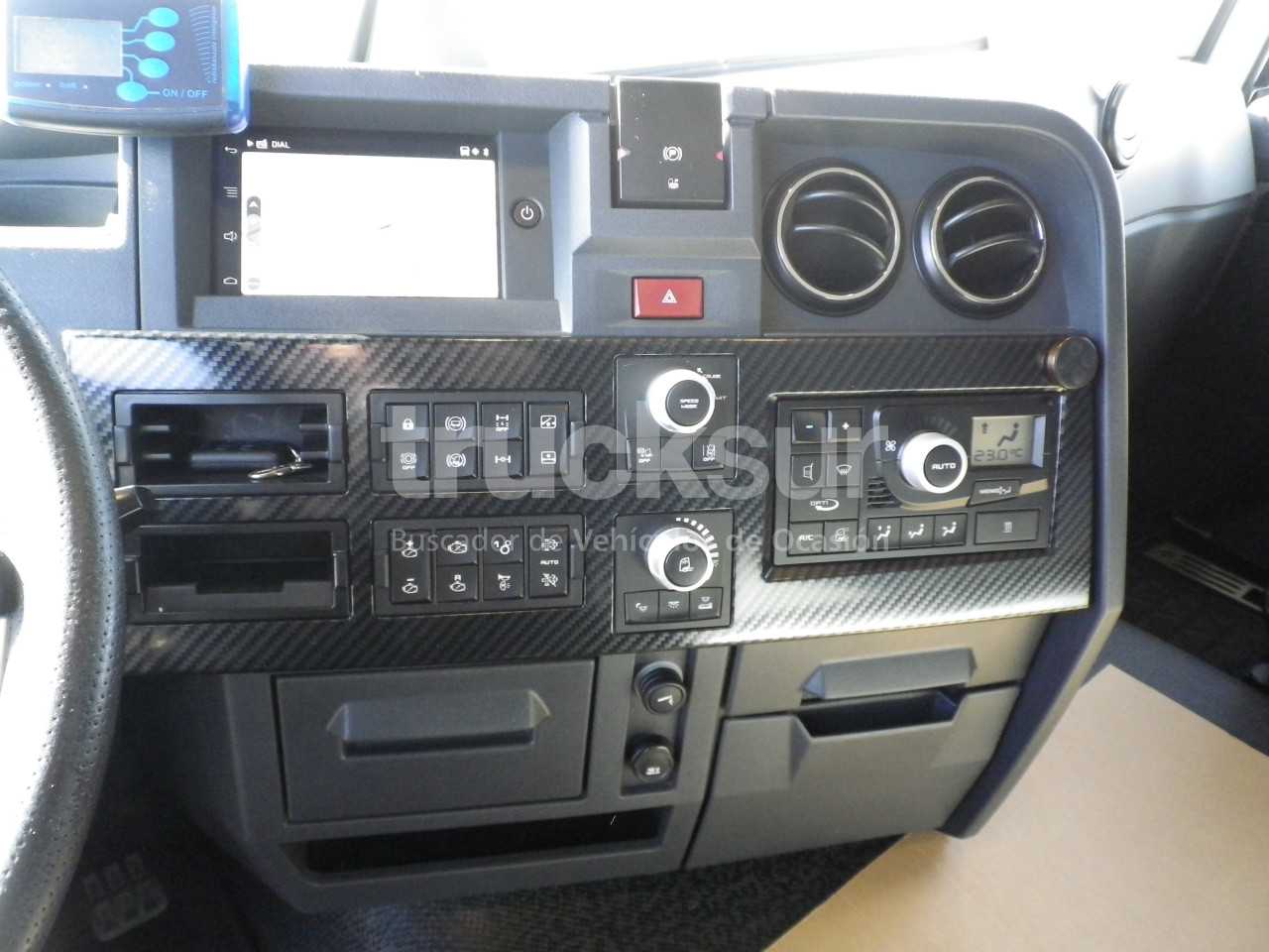 renault-t520-sleeper-cab-adr