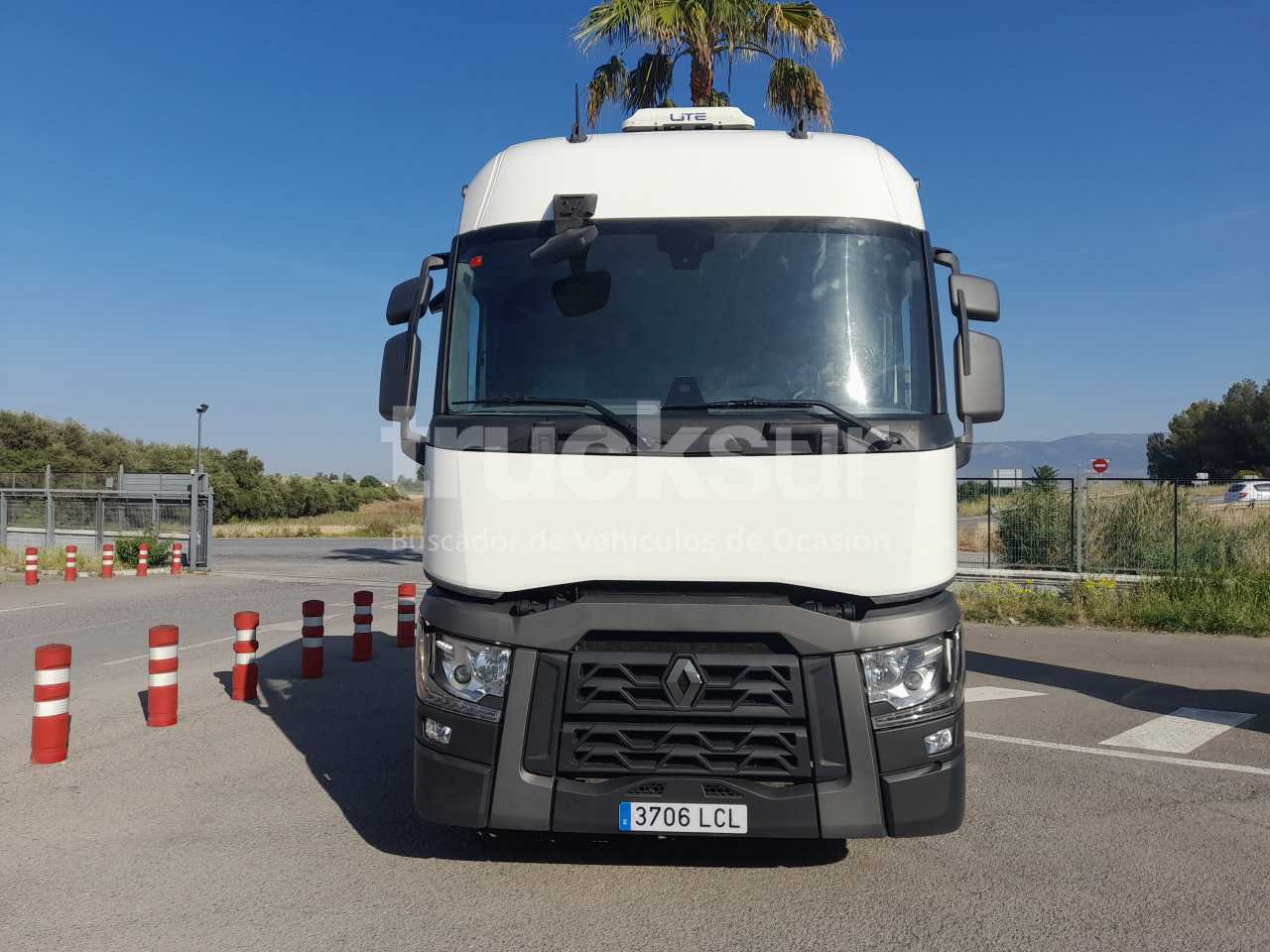 renault-t480-sleeper-cab-33