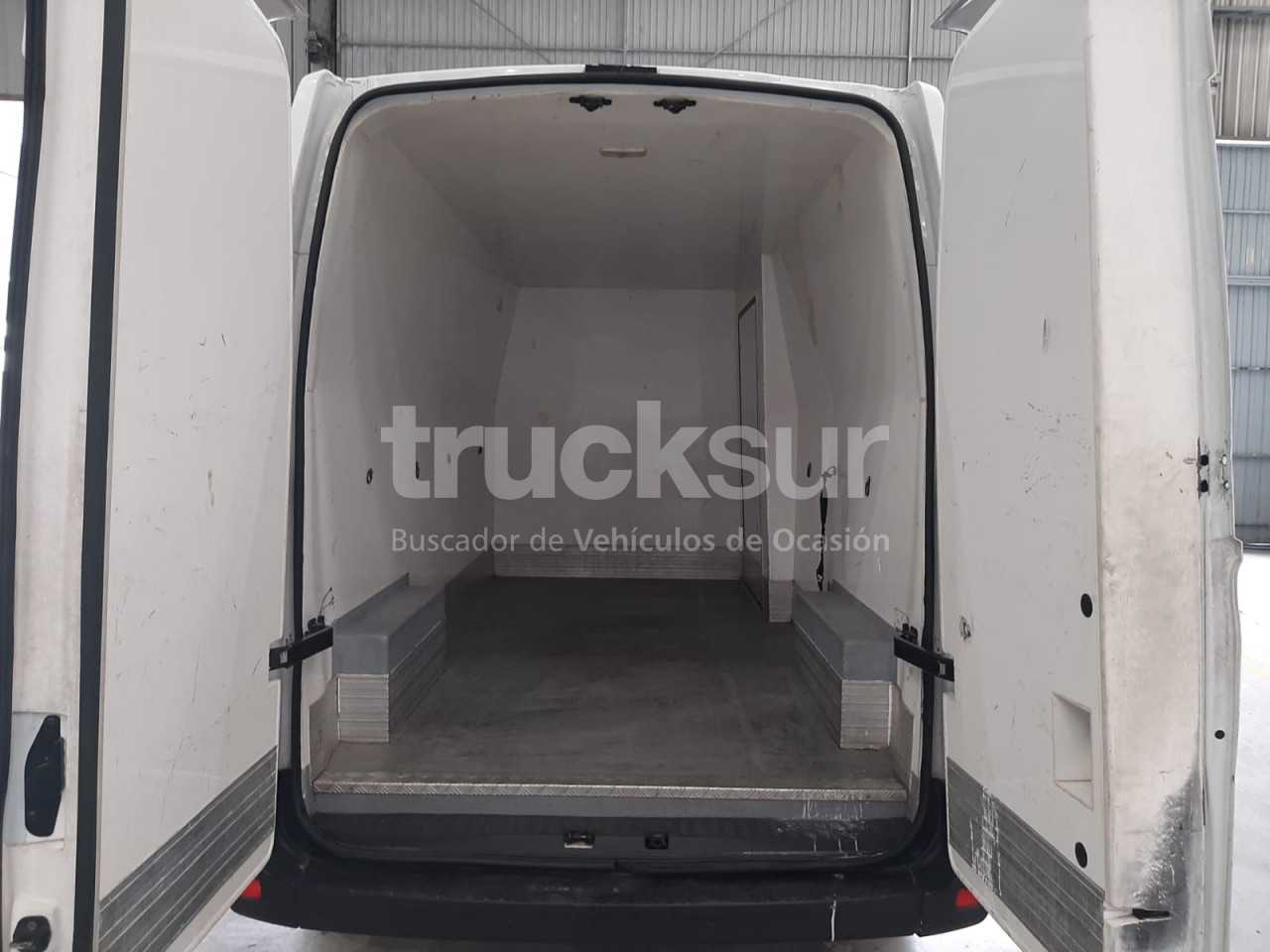 renault-master-130-35-29