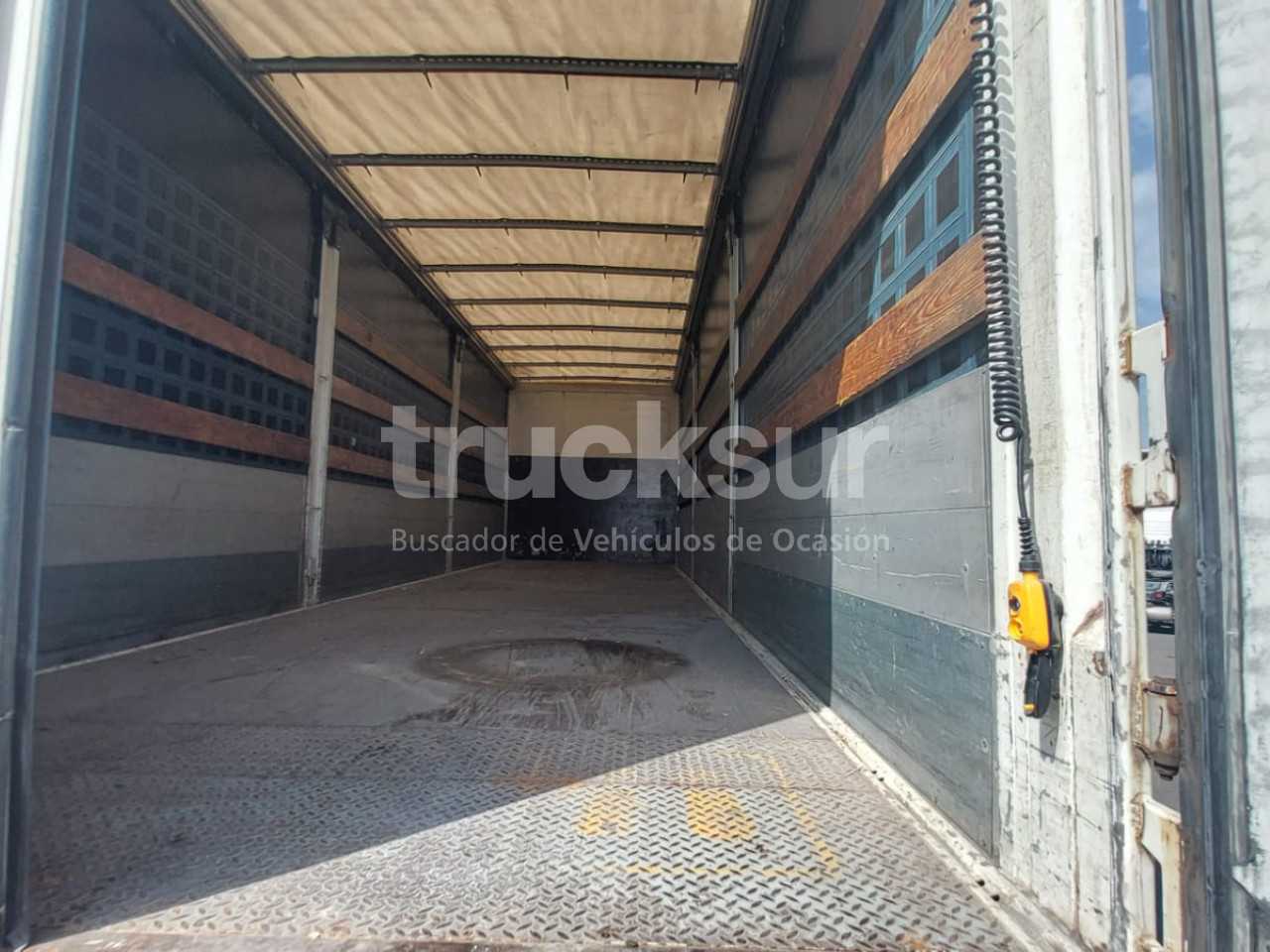 renault-d380-18
