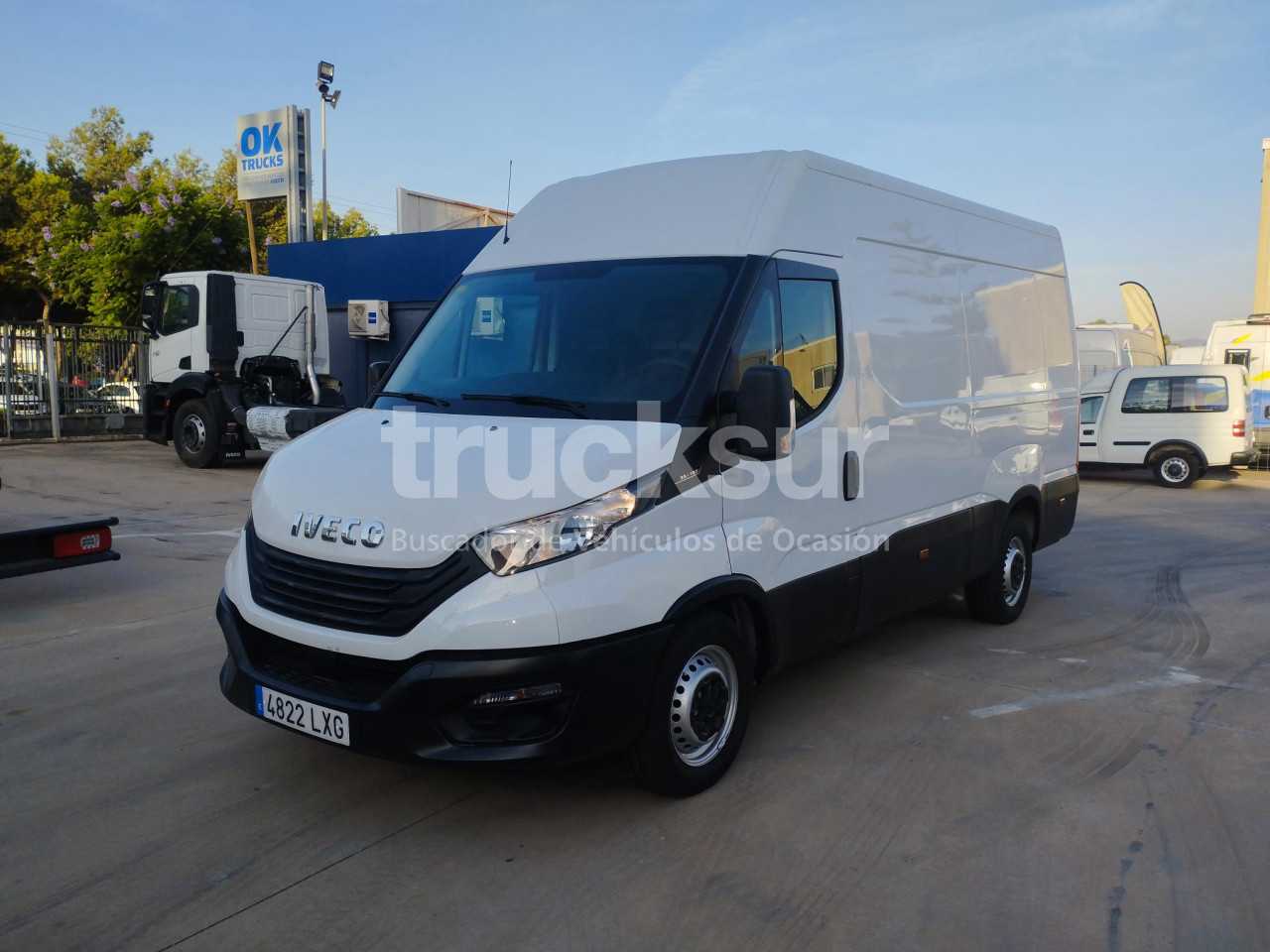 iveco-daily-35s16-12m3-1