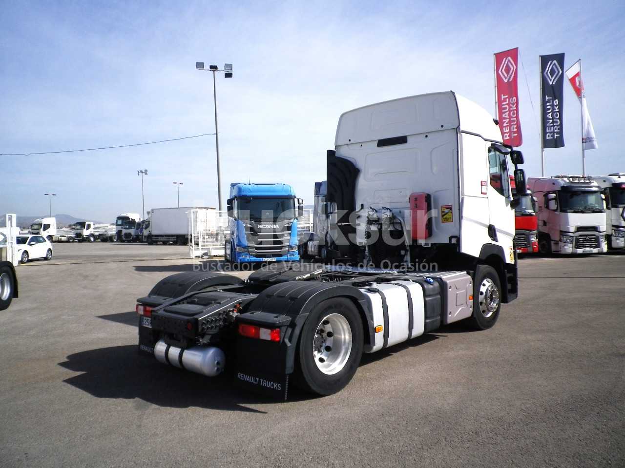 renault-t480-sleeper-cab-30