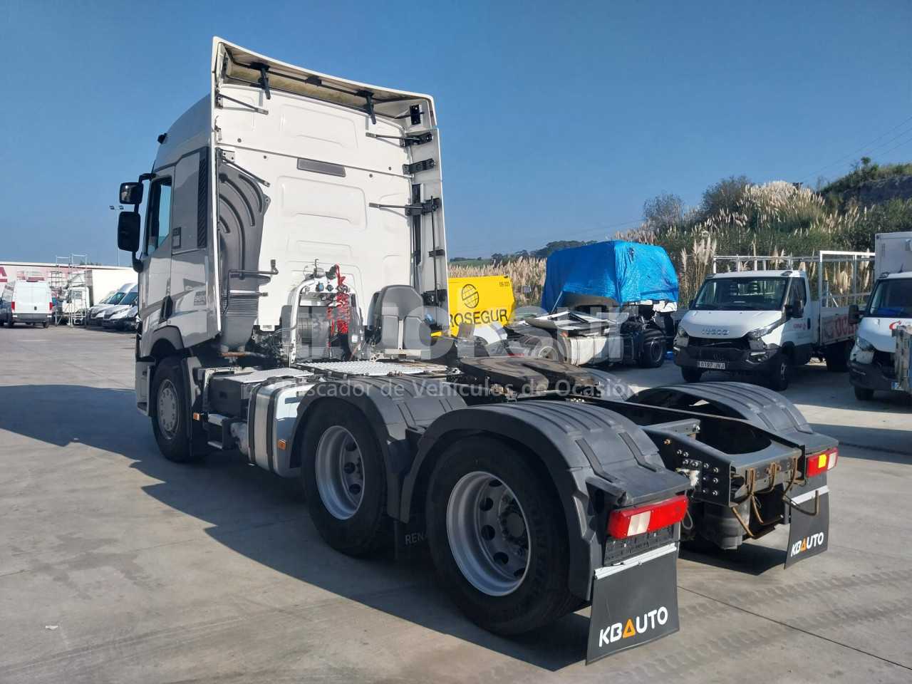 renault-t520-sleeper-cab-27
