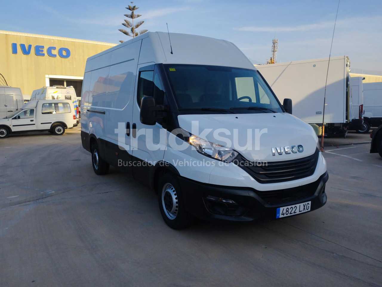 iveco-daily-35s16-12m3-1