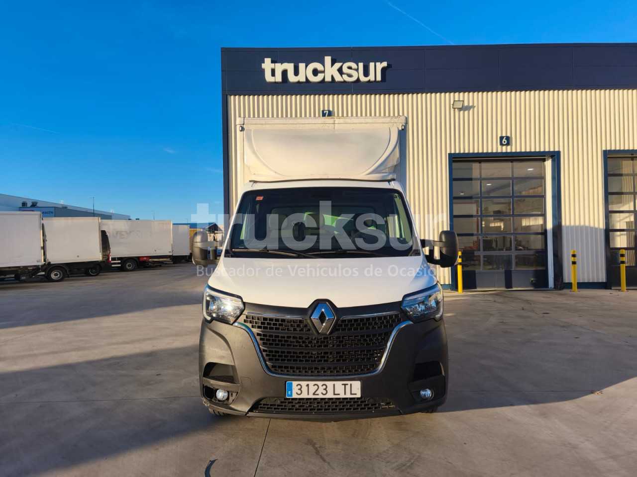 renault-master-165-35-gv-8