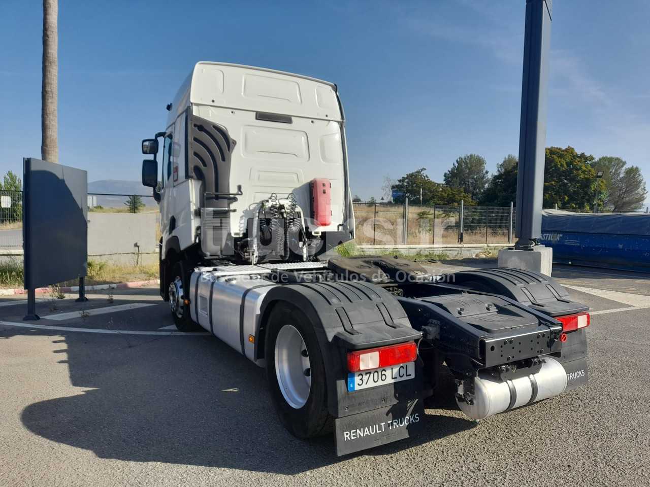 renault-t480-sleeper-cab-33