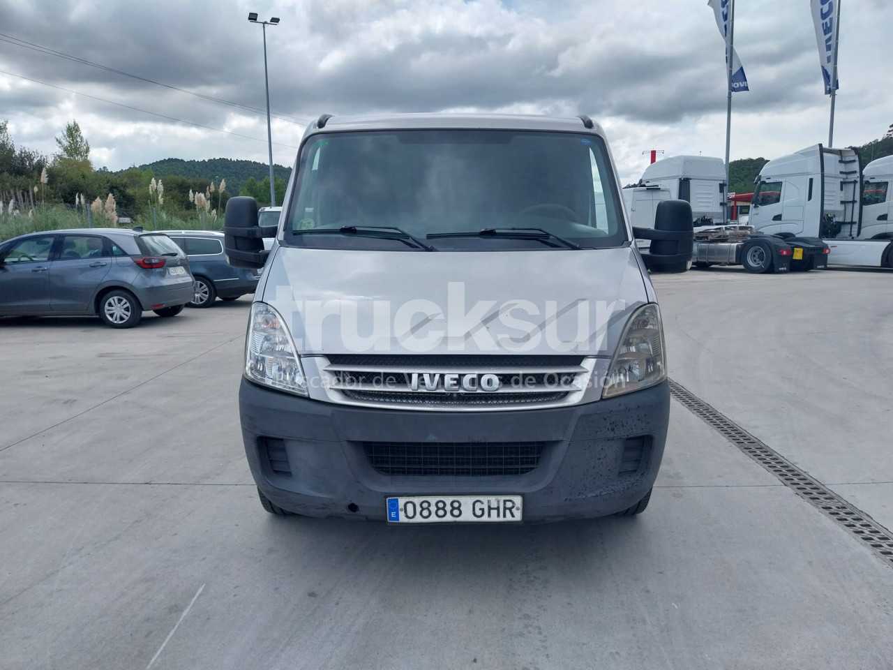 iveco-daily-35s12-7m3