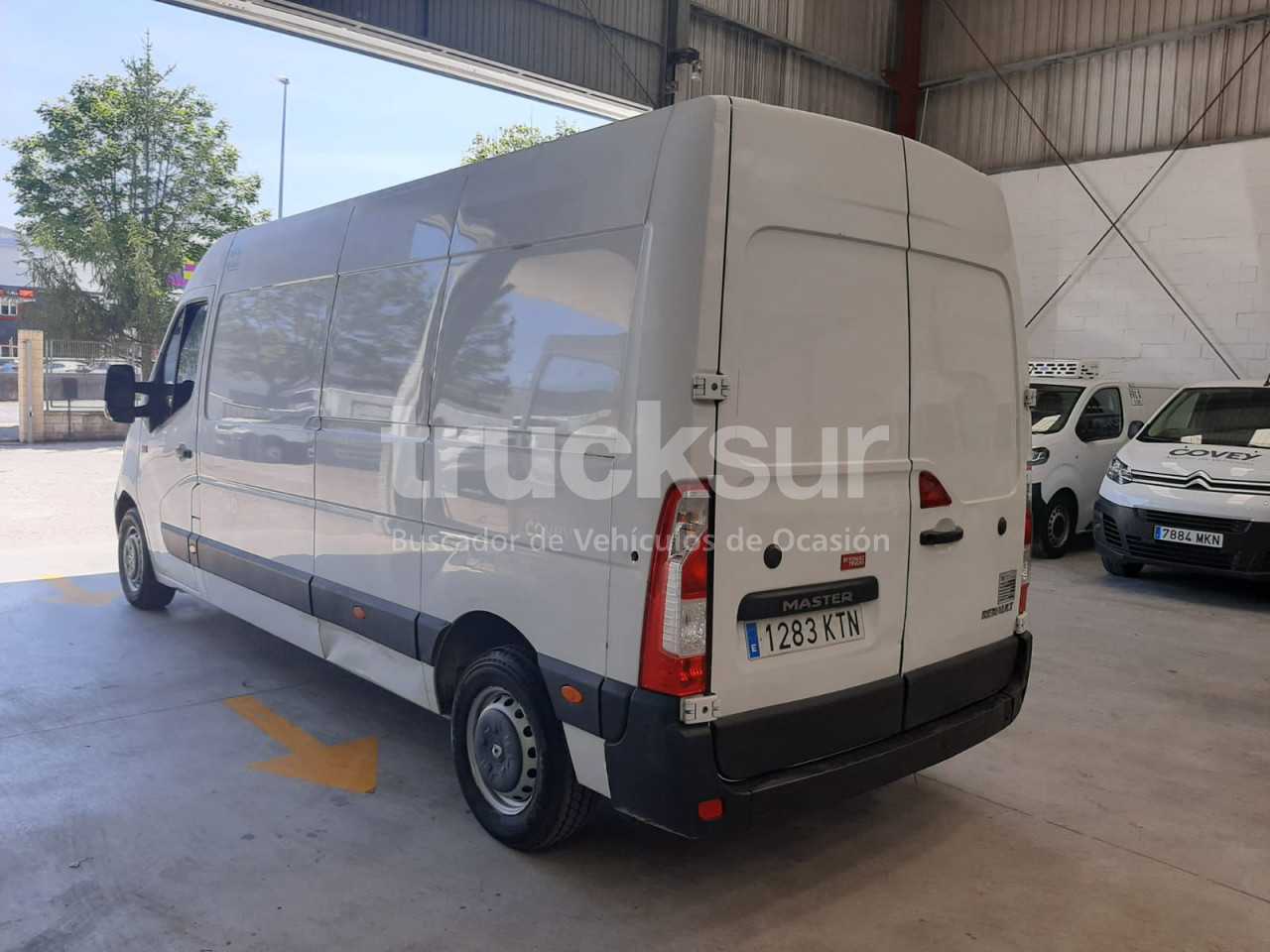 renault-master-130-35-33