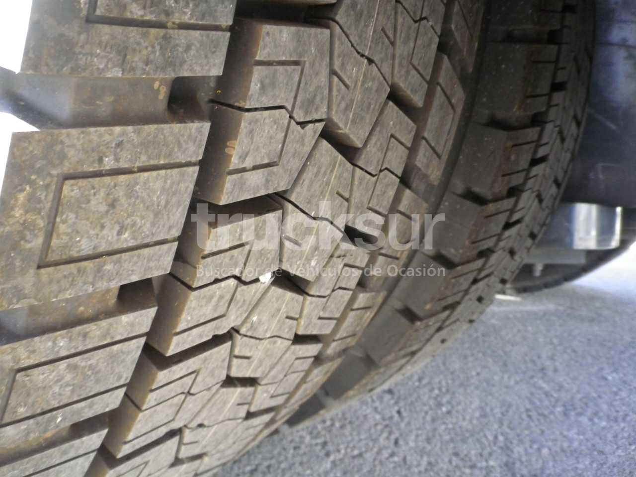 renault-t520-high-sleeper-cab-adr-5