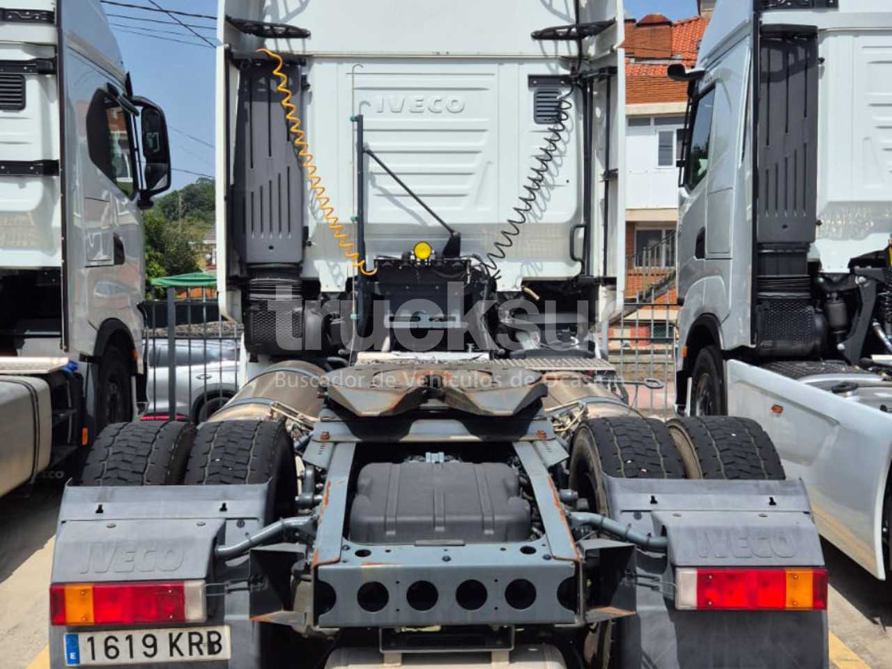iveco-stralis-as440s40t-p-lng-1
