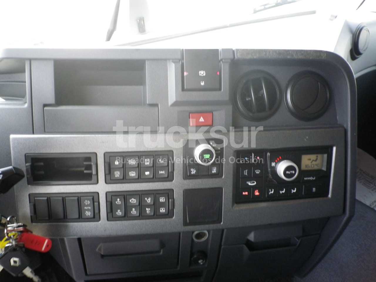 renault-t480-sleeper-cab-29