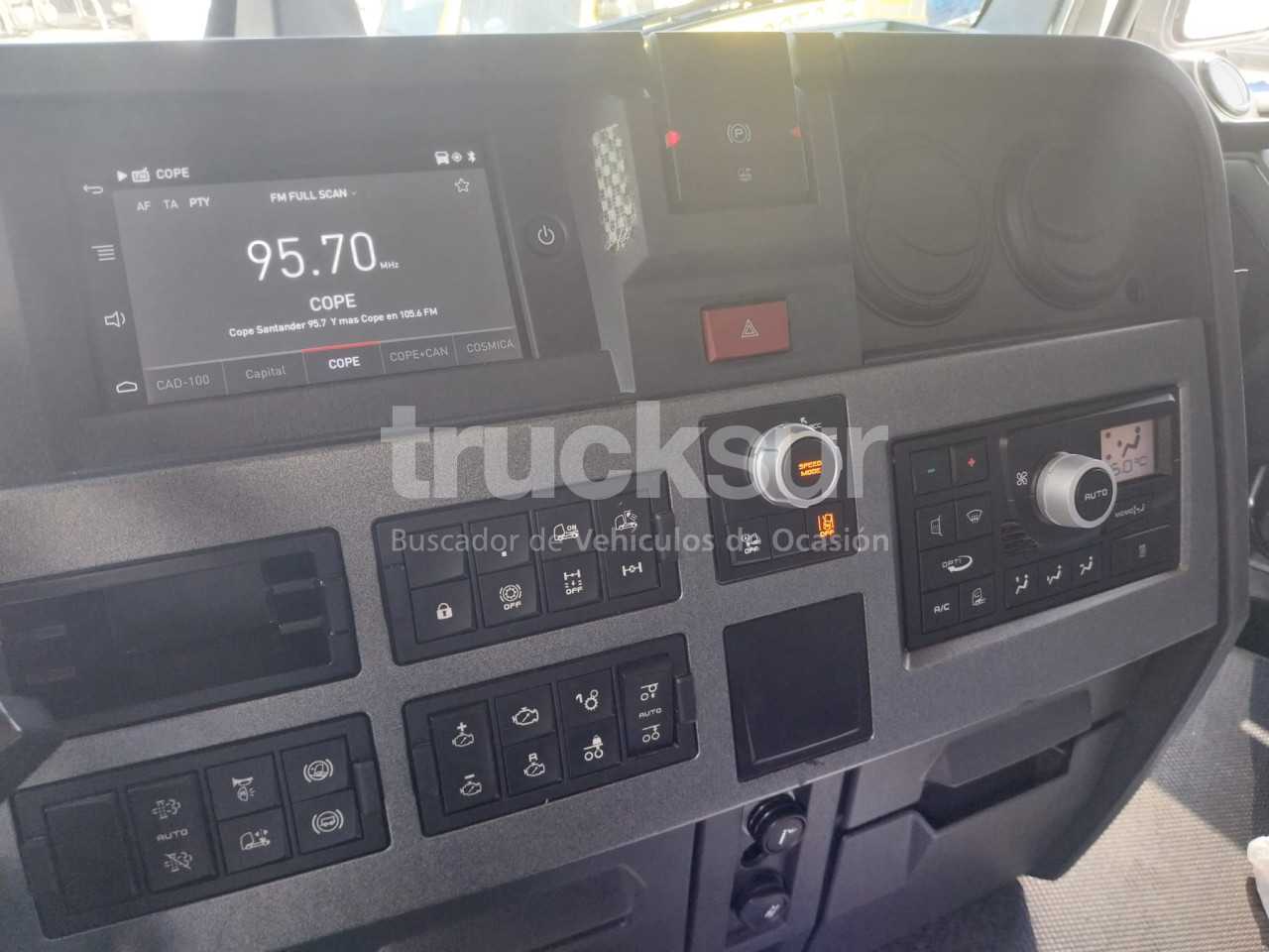 renault-t520-sleeper-cab-27