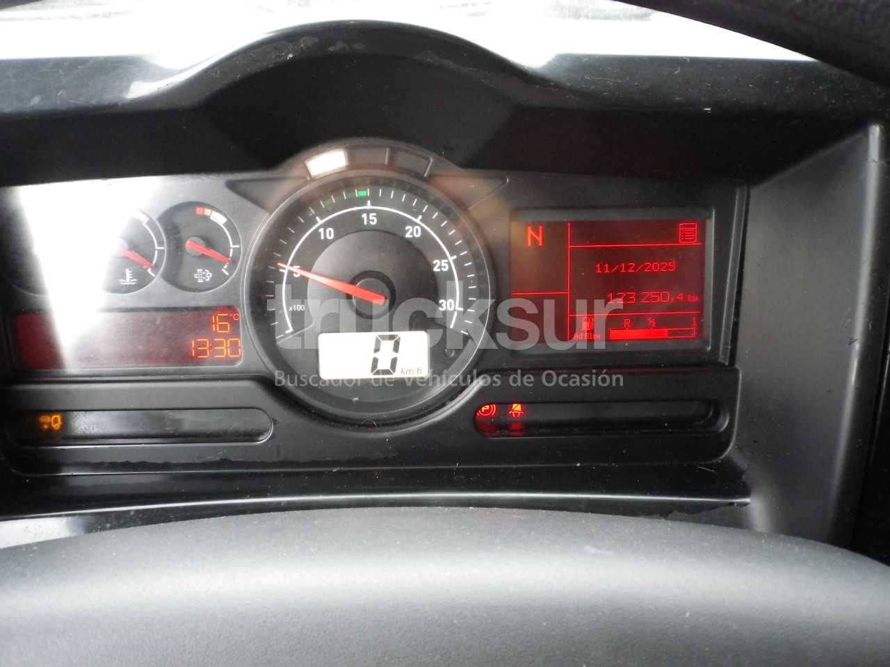 renault-d320-26-basurero