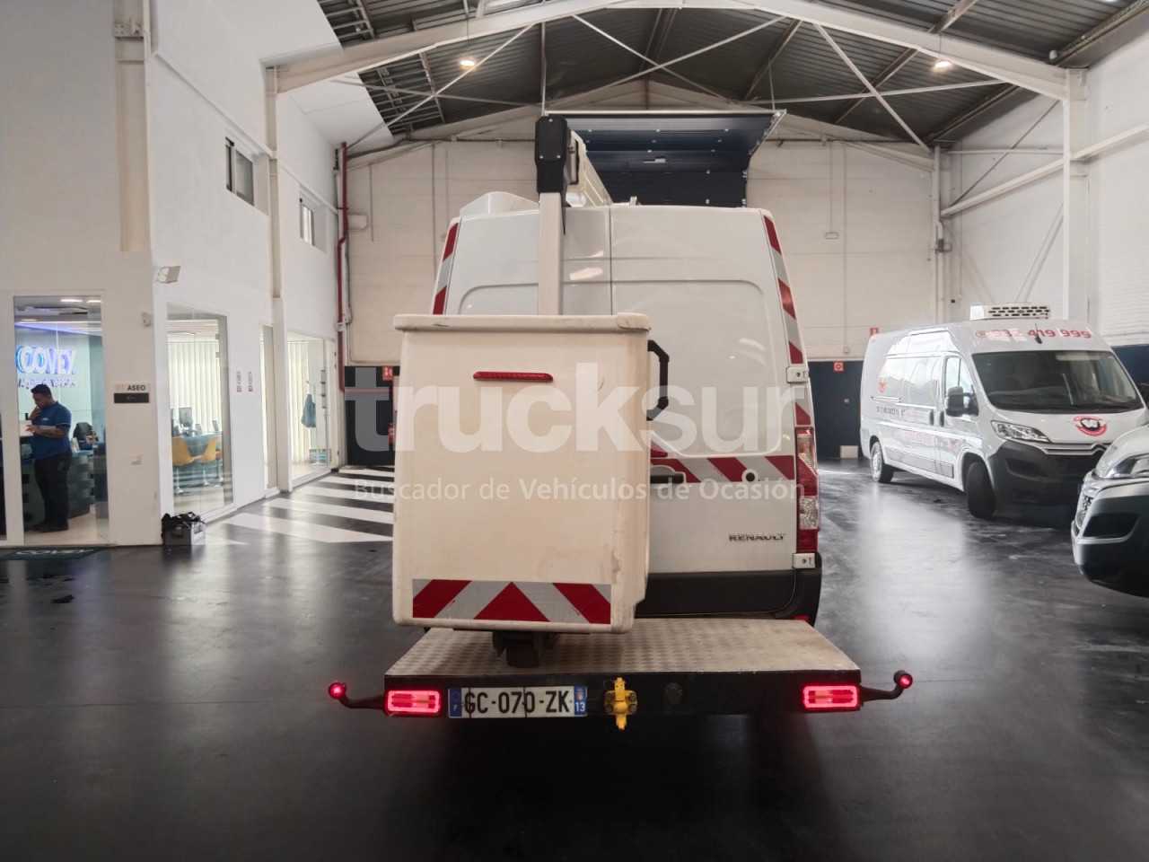 renault-master-145-35-1
