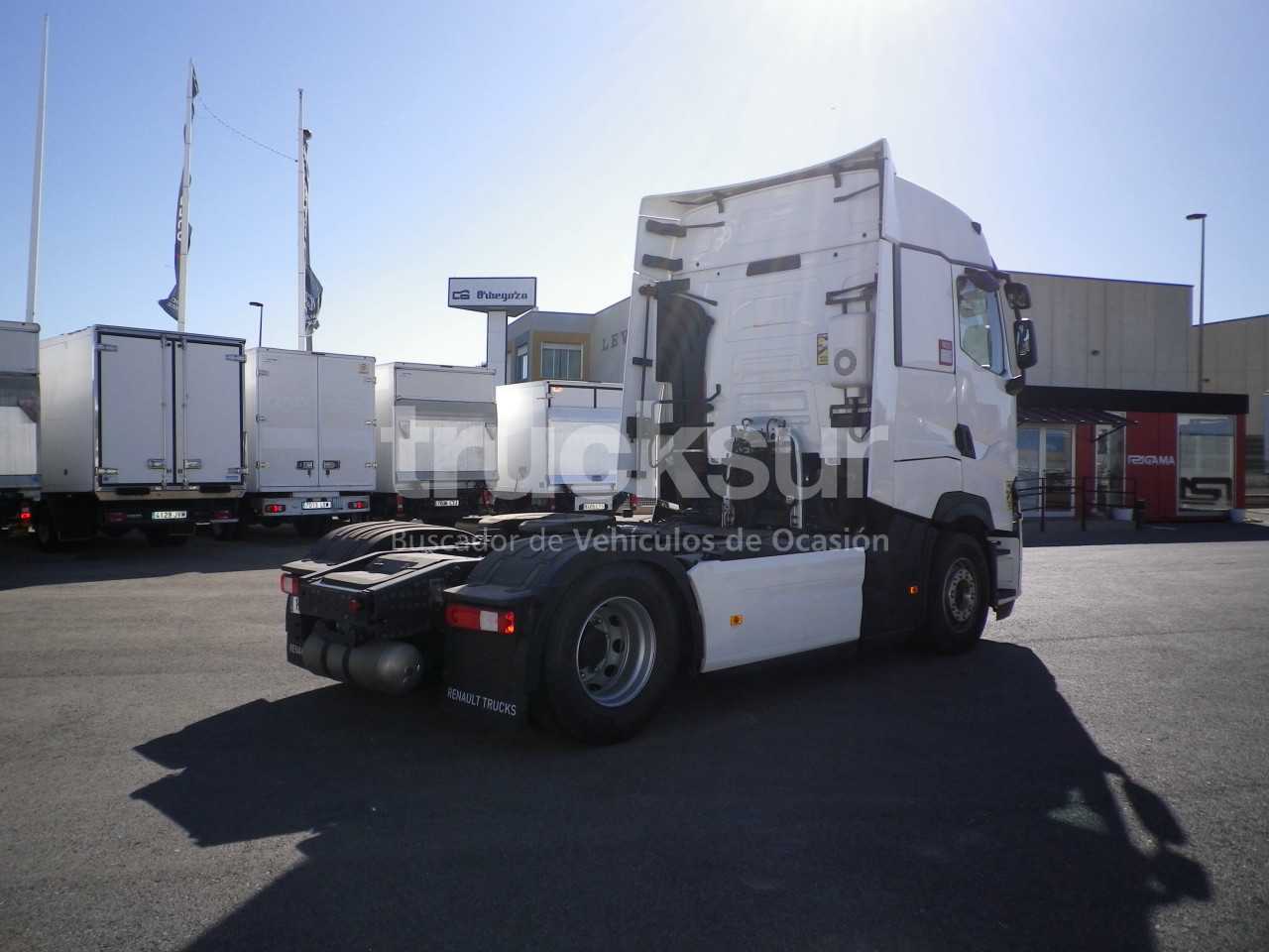 renault-t520-high-sleeper-cab-adr-5