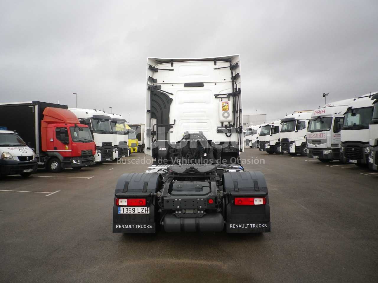 renault-t520-high-sleeper-cab-64