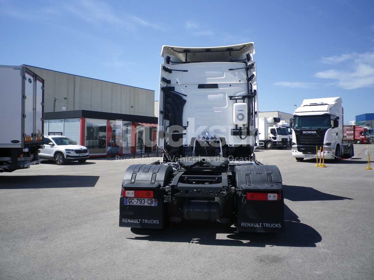 renault-t480-sleeper-cab-22