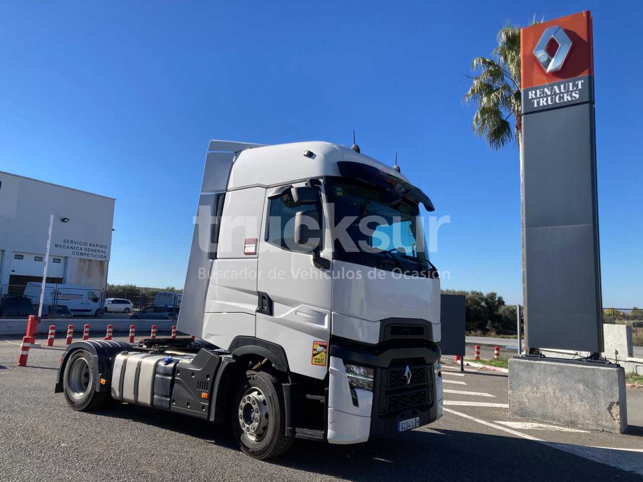 renault-t520-high-sleeper-cab-65