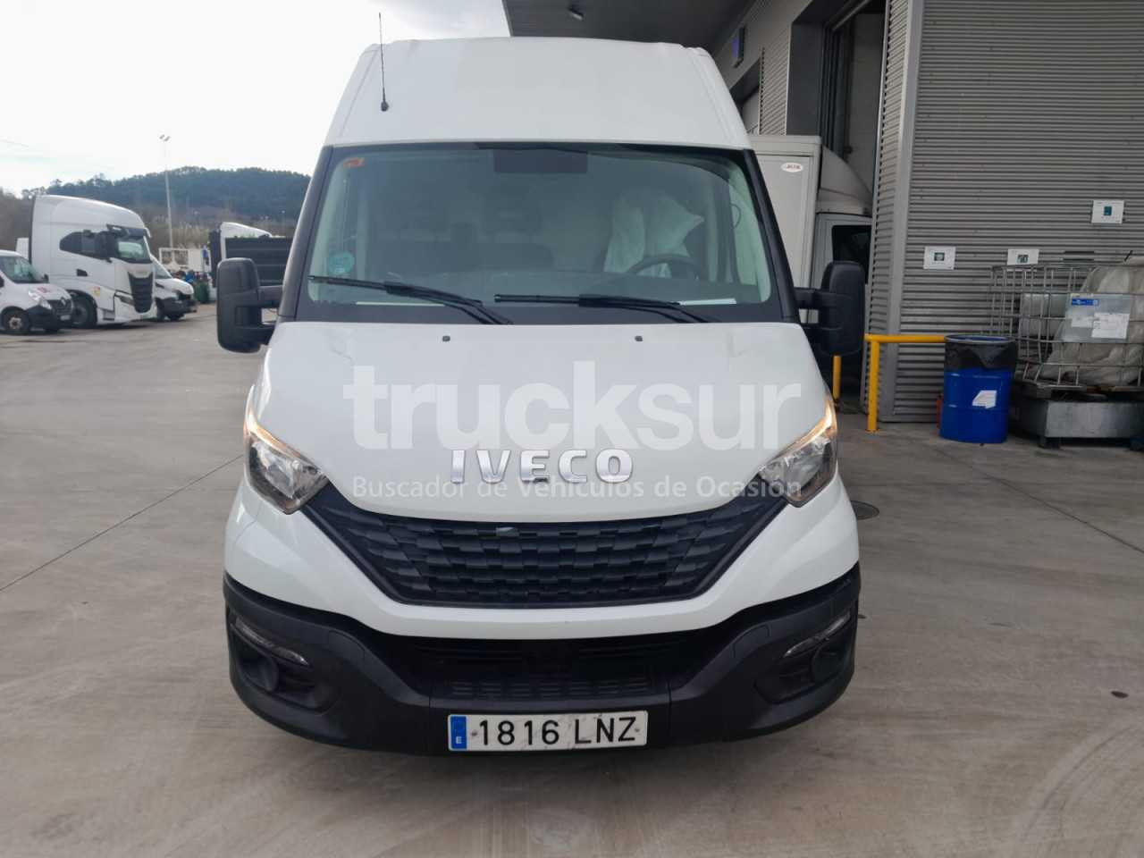 iveco-daily-35s14-12m3-1