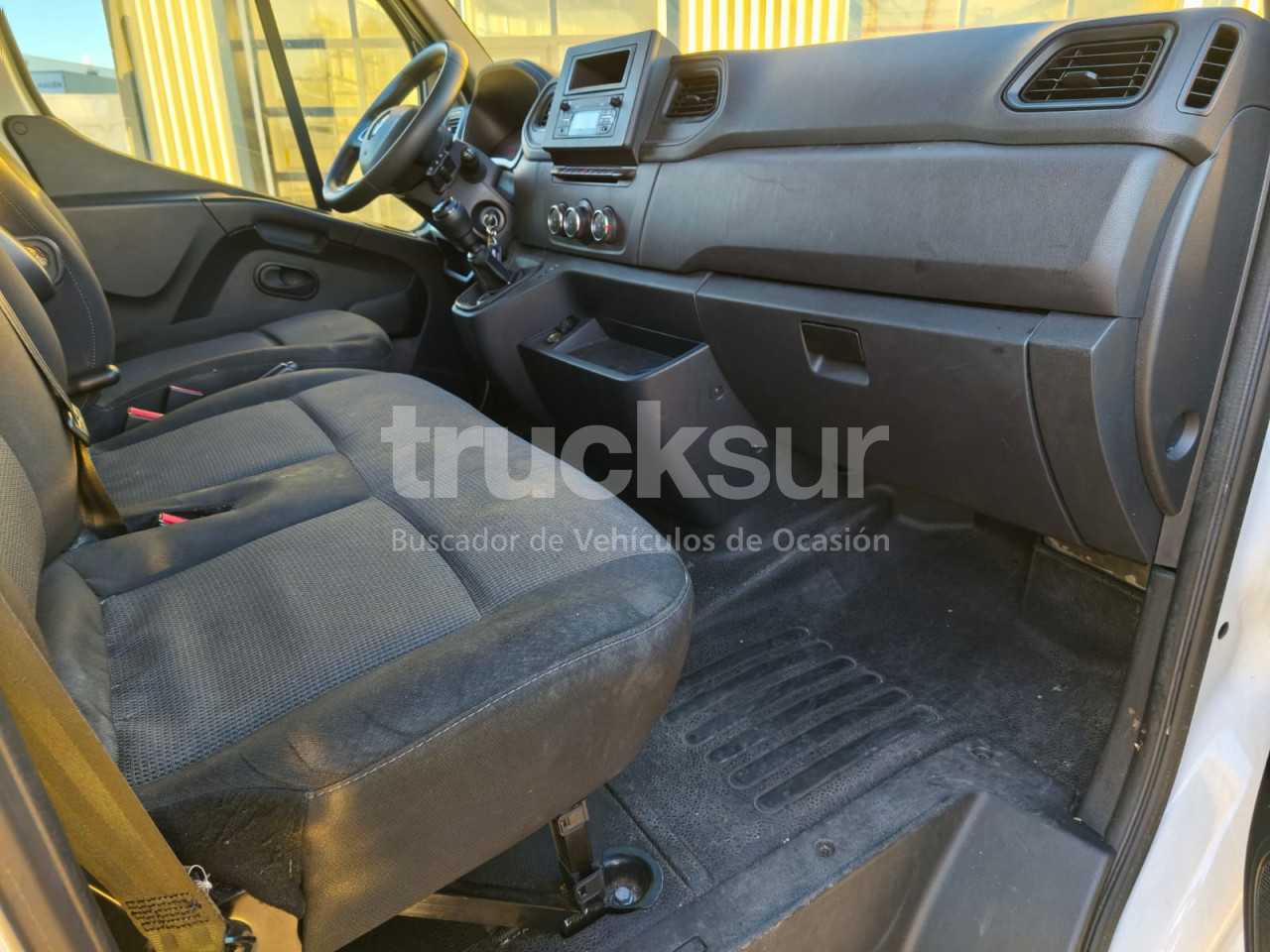 renault-master-165-35-gv-8