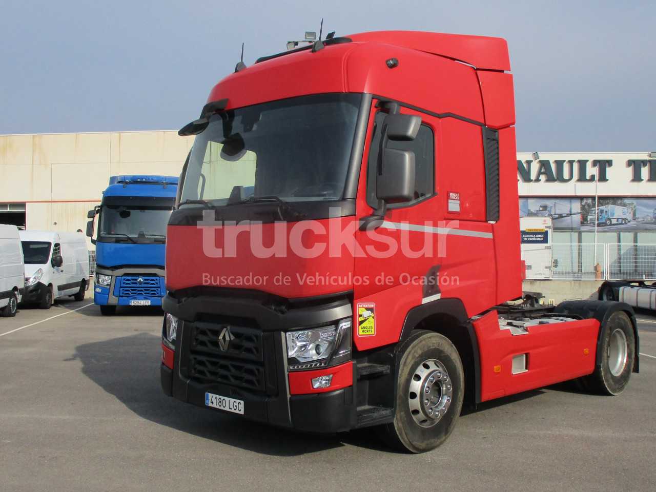 renault-t520-sleeper-cab-17