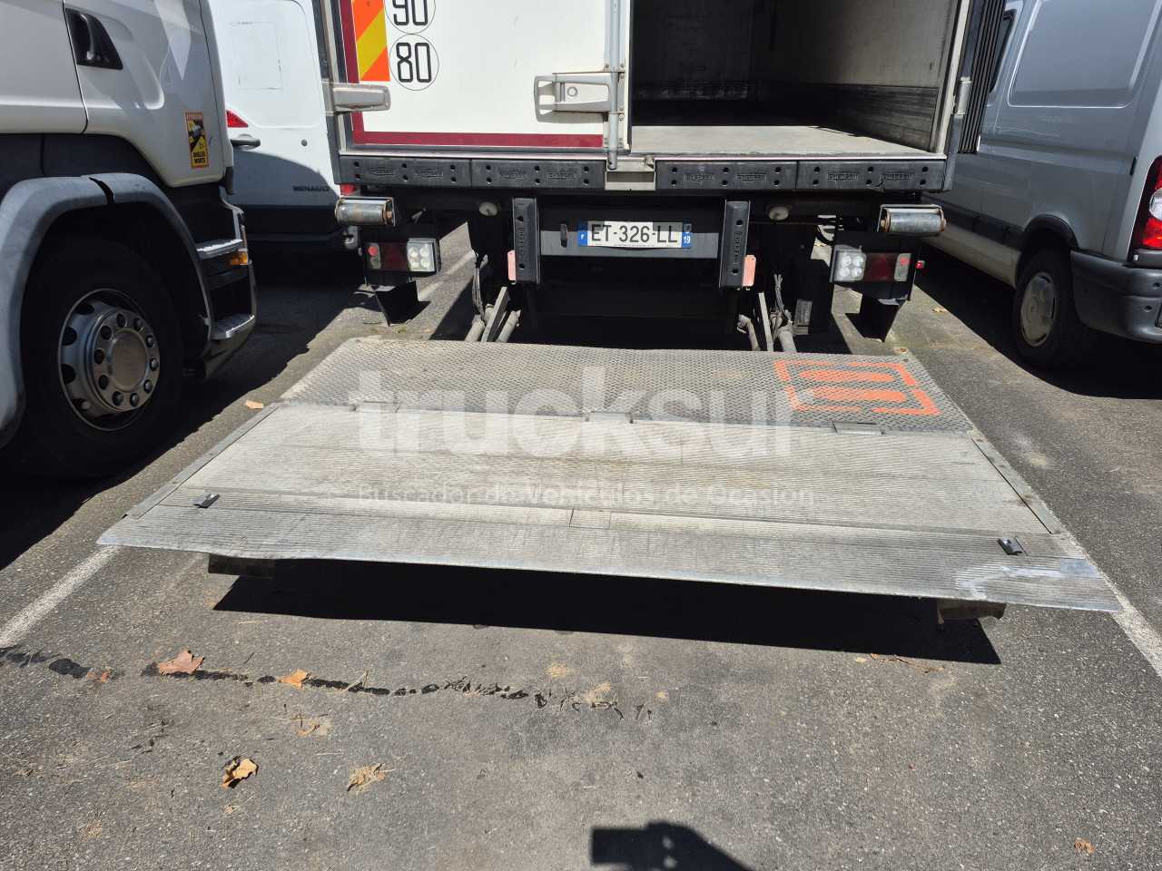 renault-d320-18-9