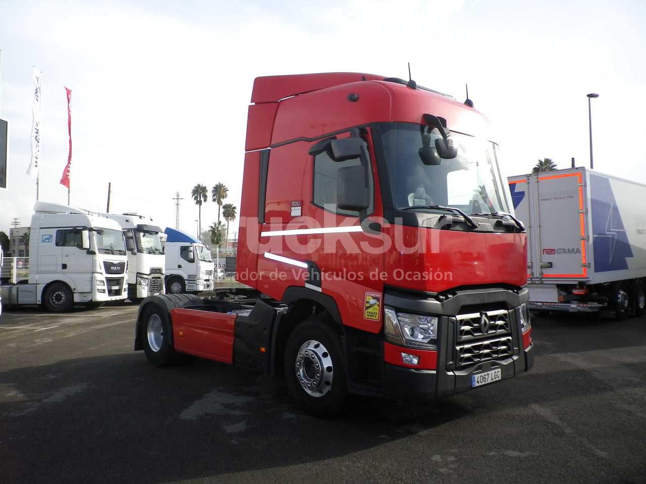 renault-t520-sleeper-cab-18