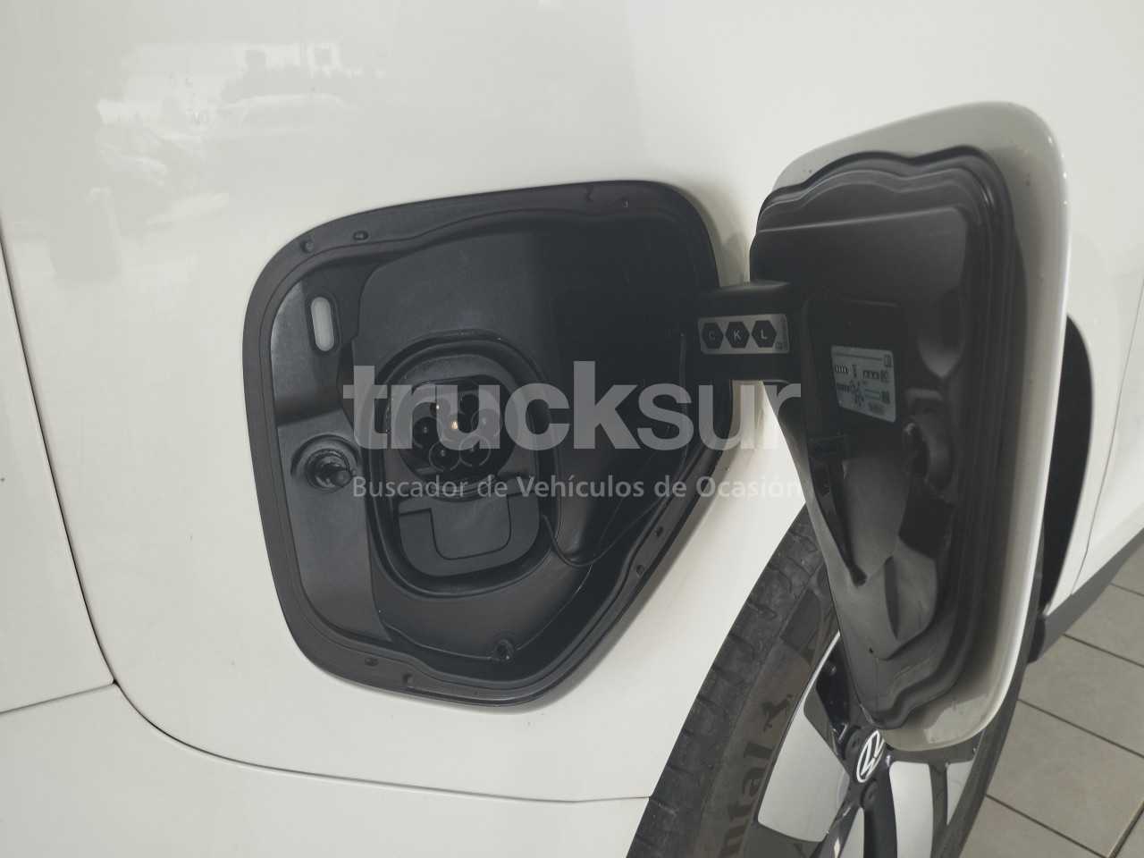 volkswagen-volkswagen-id-buzz-pro-1