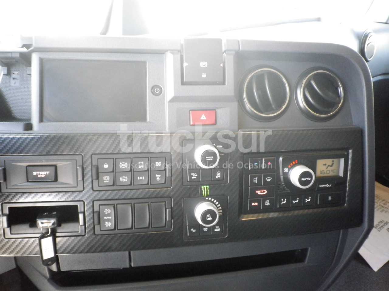 renault-t520-high-sleeper-cab-58