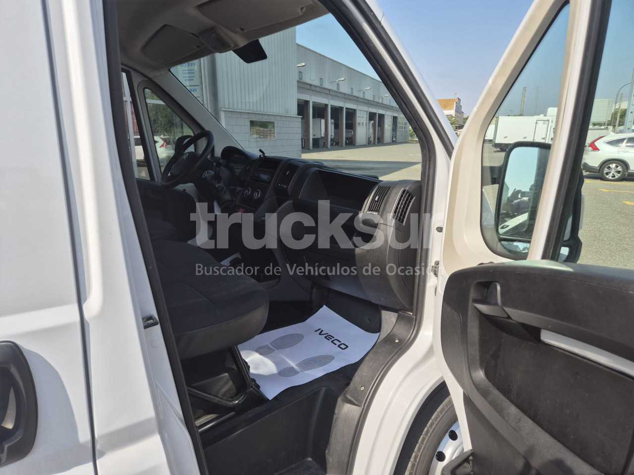 citroen-120-35-l3h2-12m3-11