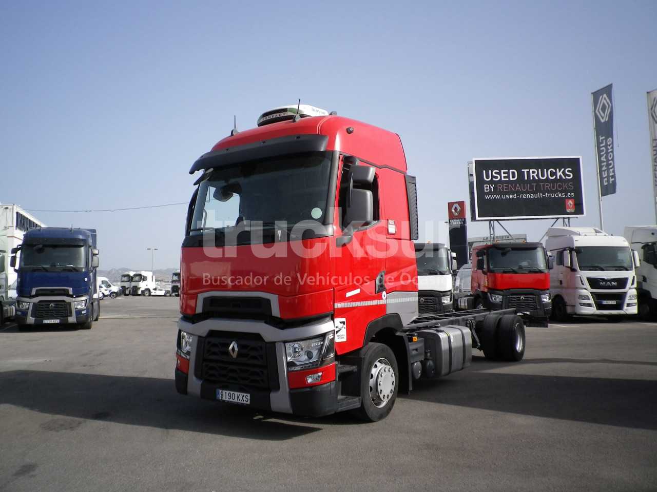 renault-t480-high-sleeper-cab-2