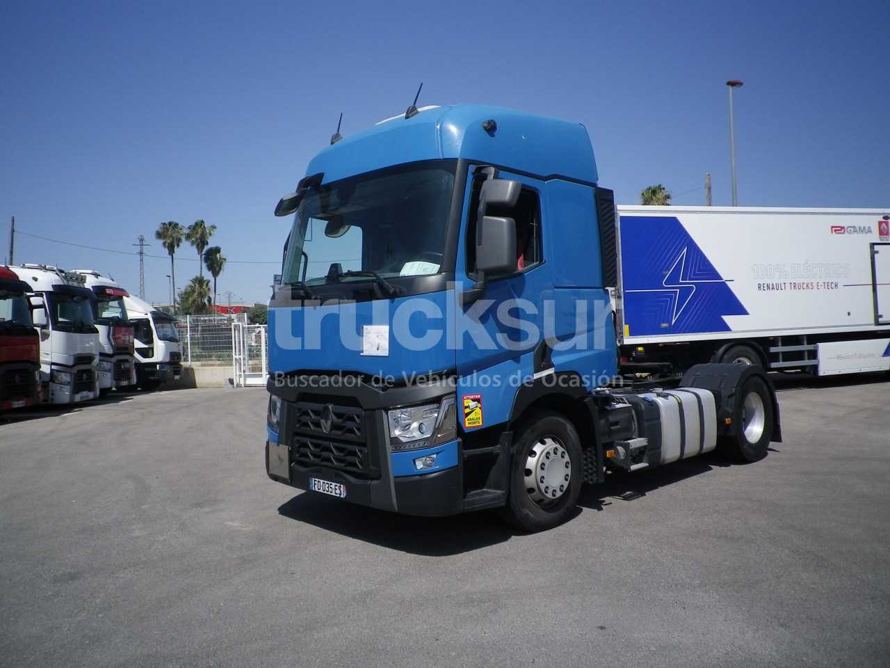renault-t440-sleeper-cab-2