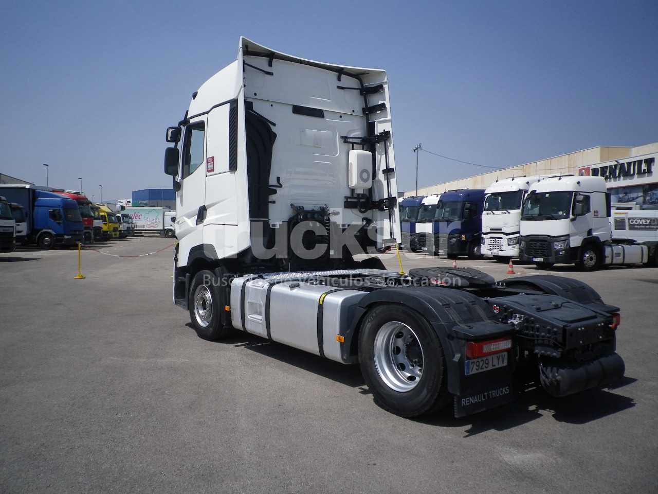 renault-t520-high-sleeper-cab-61