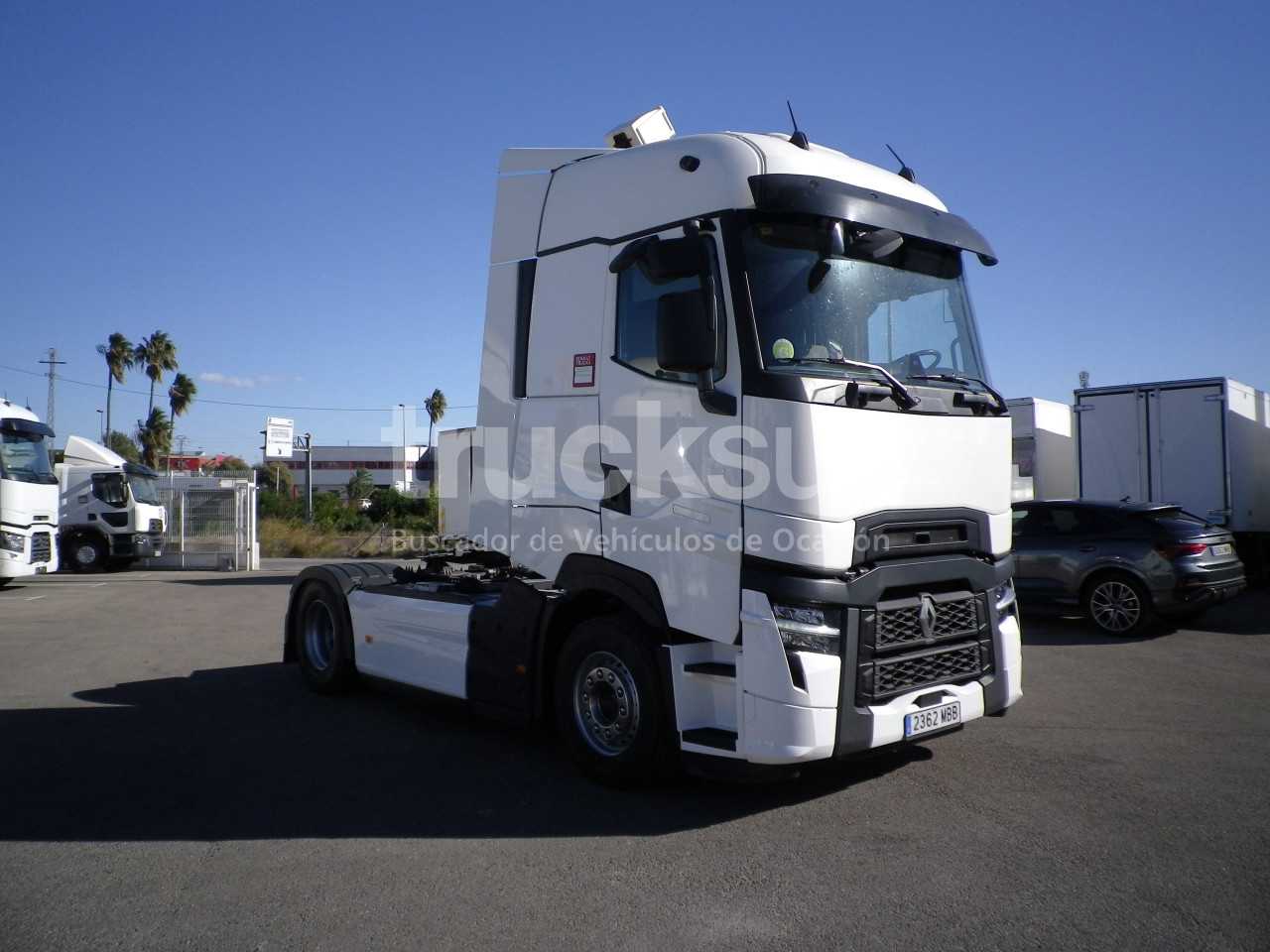 renault-t520-high-sleeper-cab-adr-3