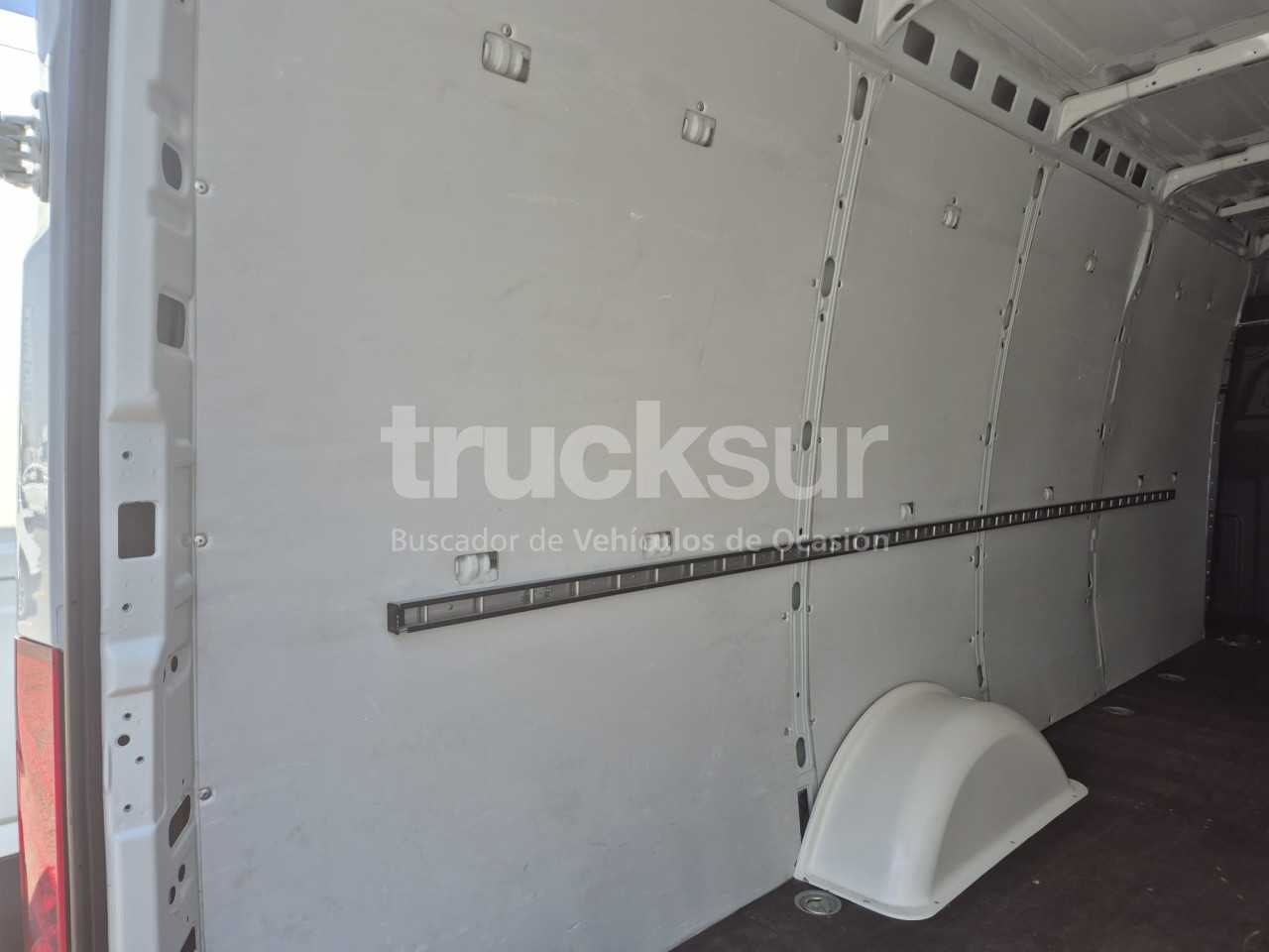 iveco-daily-35s16-f-16m3-1