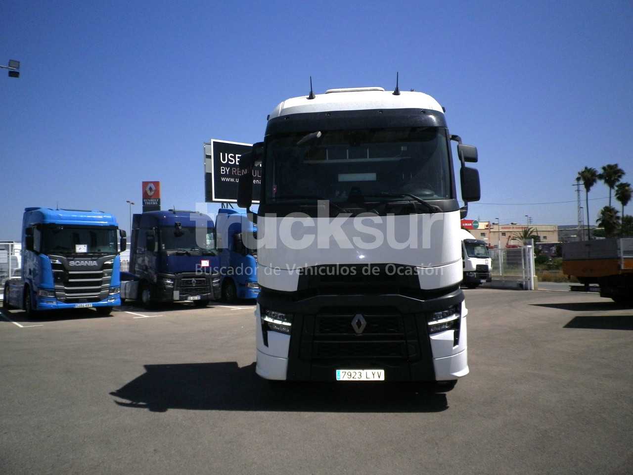 renault-t520-high-sleeper-cab-58