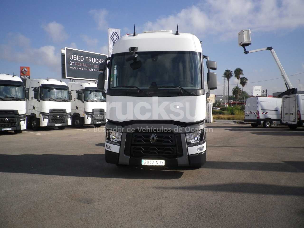 renault-t440-sleeper-cab-adr-1