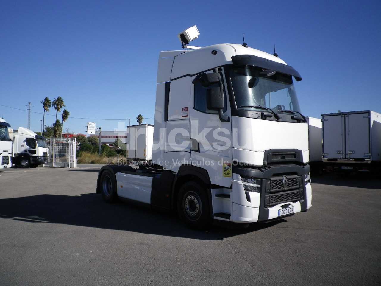 renault-t520-high-sleeper-cab-adr-5