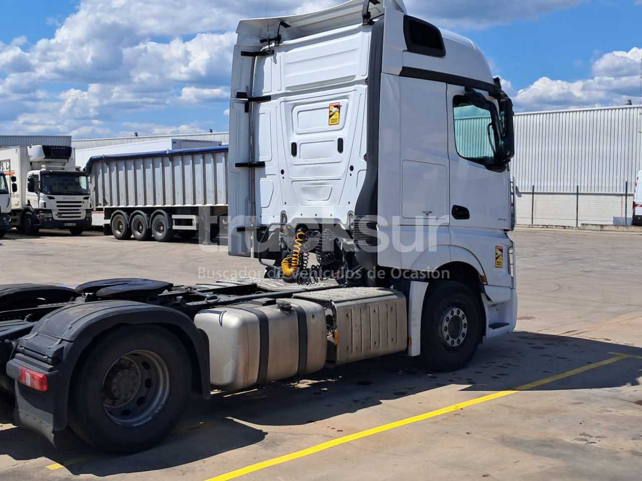 mercedes-actros-1848