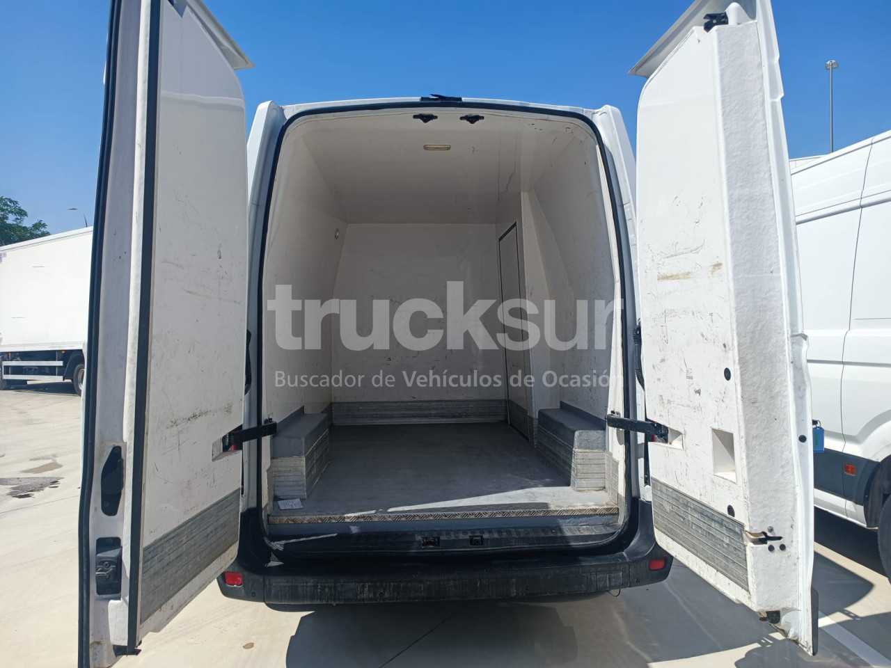 renault-master-130-35-31