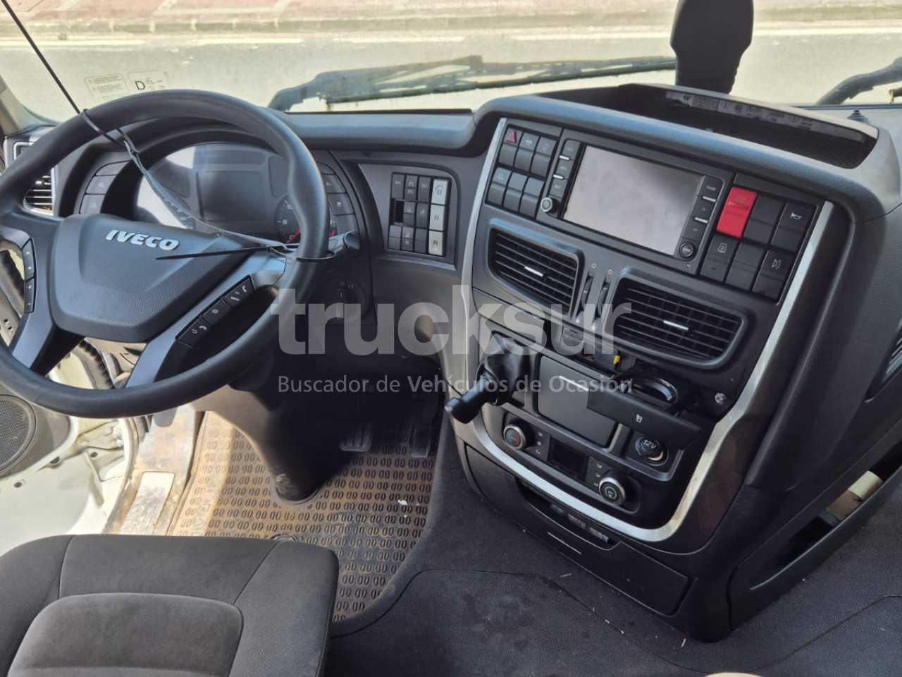 iveco-stralis-as440s40t-p-lng-1